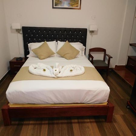 Hotel Tambopata Inn Пуерто Малдонадо Екстериор снимка